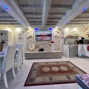 https://roma-centro-storico-rione-monti.it-romehotels.com