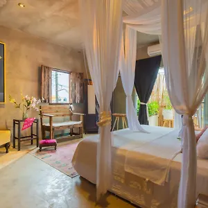 https://aruma.quintano-roohotels.com