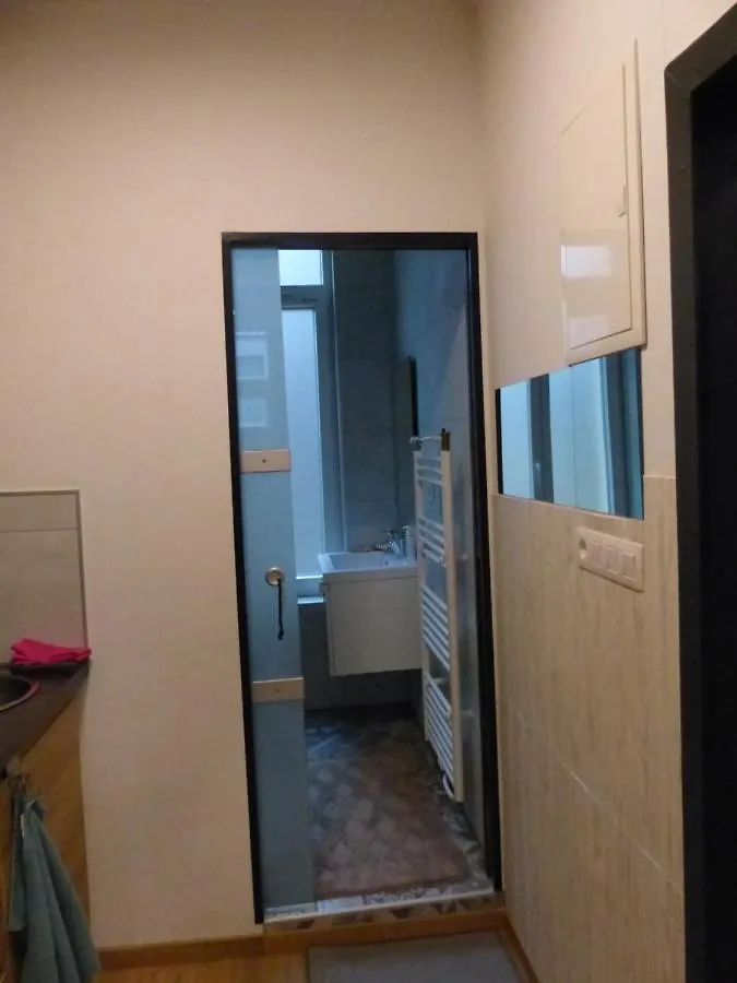 Superbe Studio Au 1Er Etage, Proche De La Gare Du Midi Brussel