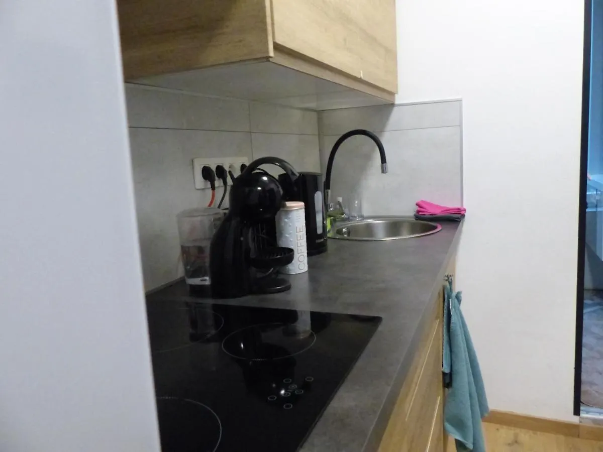 Appartement Superbe Studio Au 1Er Etage, Proche De La Gare Du Midi Brussel België
